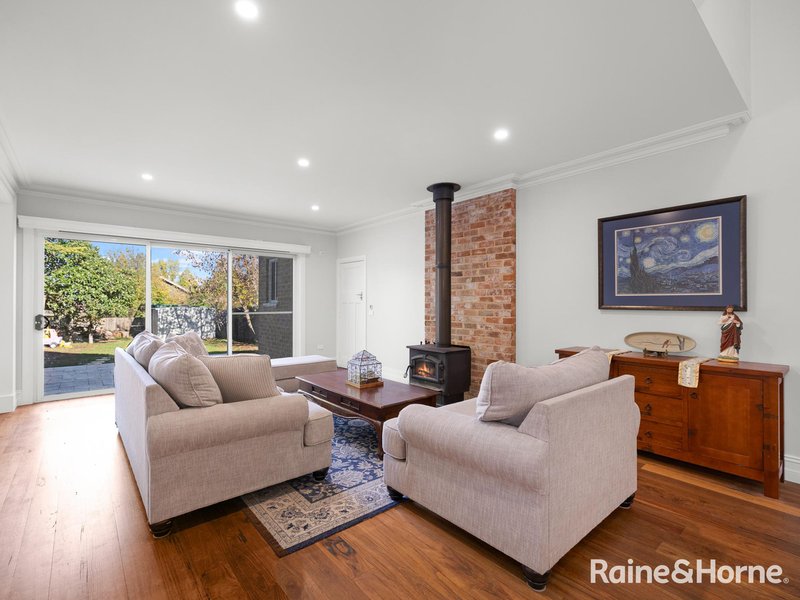 Photo - 250 Peel Street, Bathurst NSW 2795 - Image 4