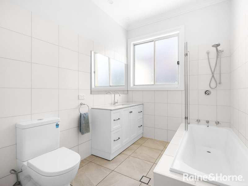 Photo - 250 Peel Street, Bathurst NSW 2795 - Image 16