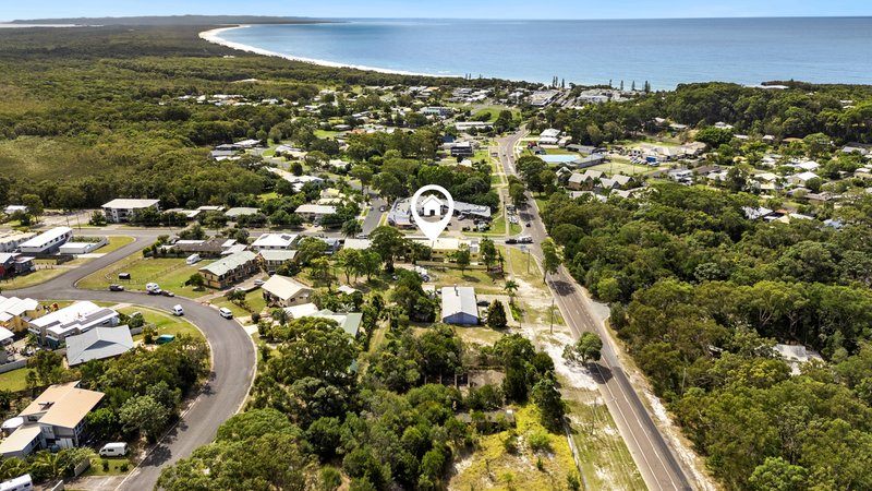 Photo - 2/50 Rainbow Beach Road, Rainbow Beach QLD 4581 - Image 2