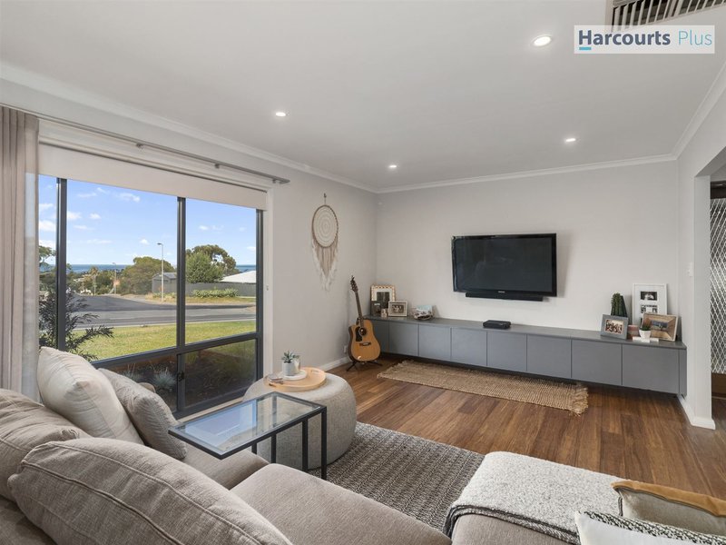 Photo - 250 The Cove Road, Hallett Cove SA 5158 - Image 3