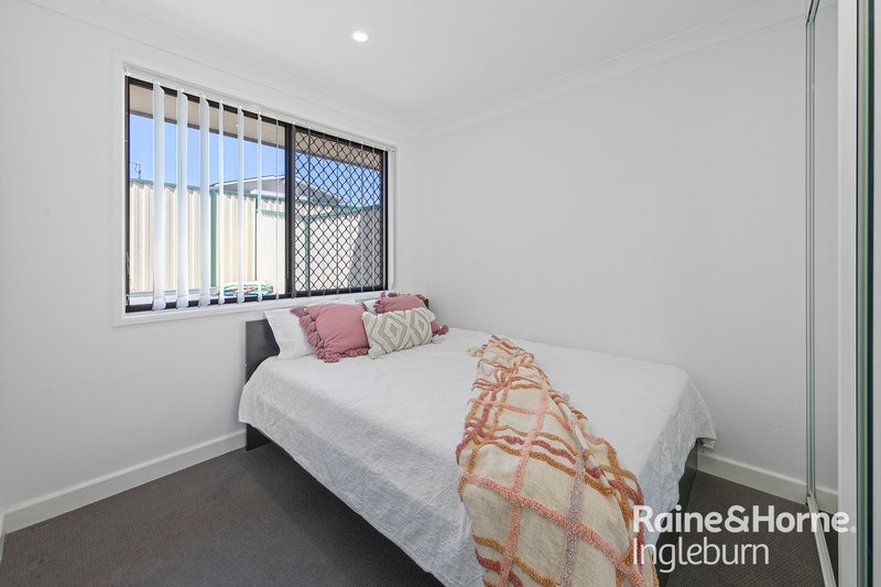 Photo - 2/50 Trafalgar Street, Glenfield NSW 2167 - Image 5