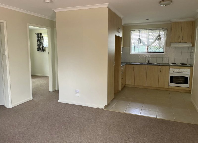 Photo - 2/501 Stenner Street, Harristown QLD 4350 - Image 3