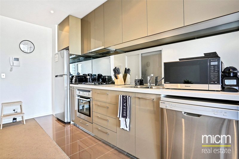 Photo - 2501/118 Kavanagh Street, Southbank VIC 3006 - Image 1