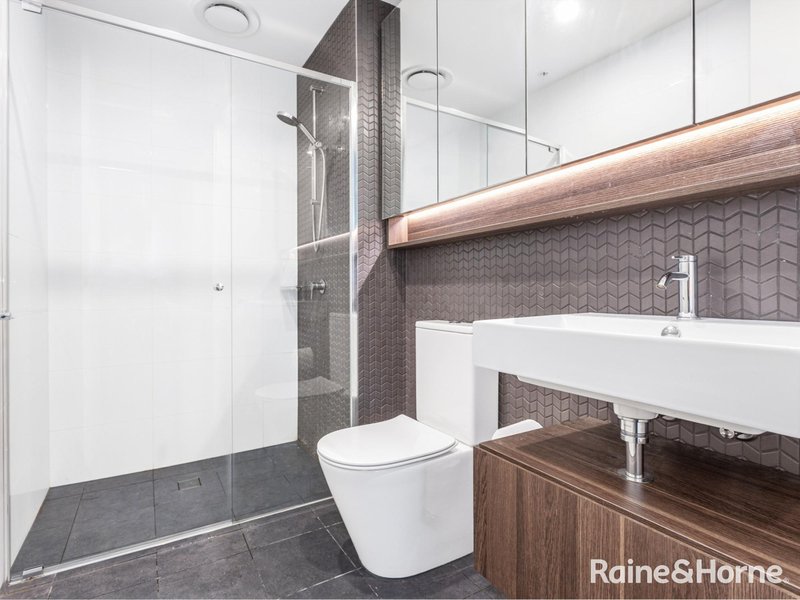 Photo - 2501/12 Phillip Street, Parramatta NSW 2150 - Image 9