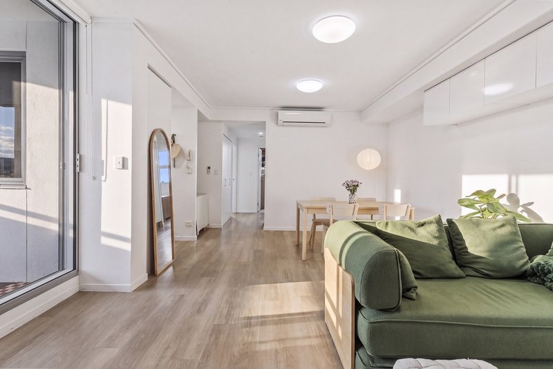 Photo - 2501/42 Laver Drive, Robina QLD 4226 - Image 4
