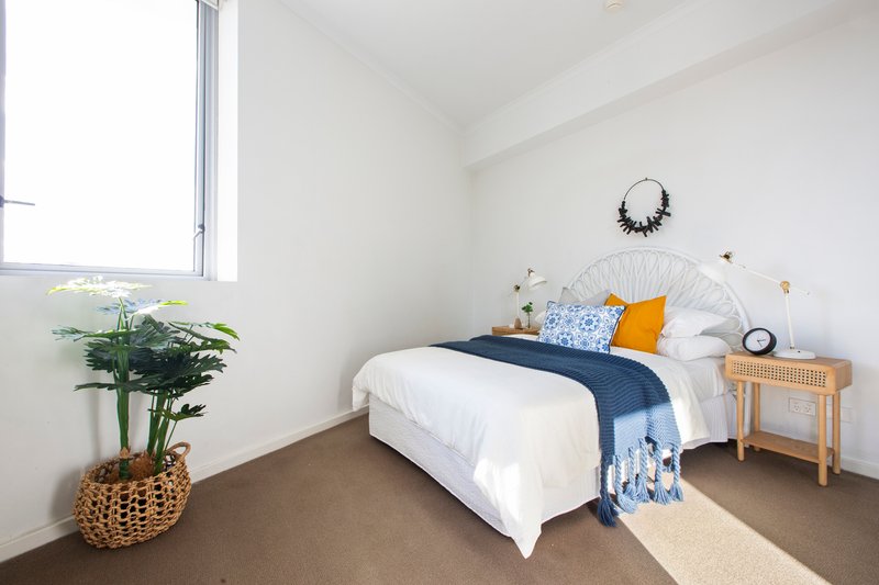 Photo - 2502/10 Sturdee Parade, Dee Why NSW 2099 - Image 4