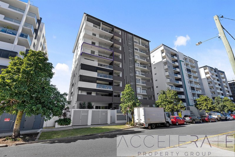 Photo - 2502/19 Playfield Street, Chermside QLD 4032 - Image 14