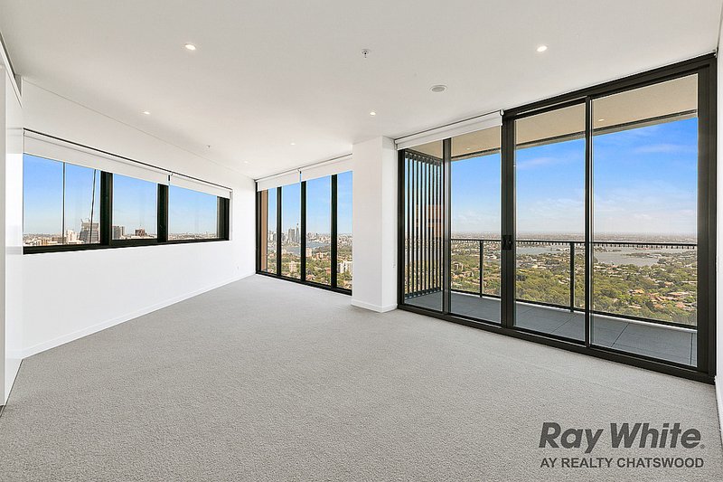 Photo - 2502/486 Pacific Highway, St Leonards NSW 2065 - Image 2