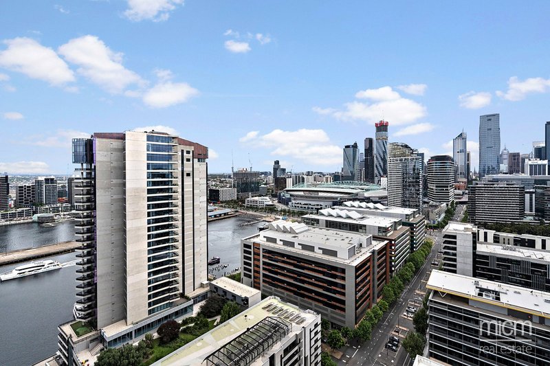 Photo - 2502E/888 Collins Street, Docklands VIC 3008 - Image 7