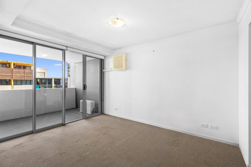 Photo - 2503/6-10 Manning Street, South Brisbane QLD 4101 - Image 7