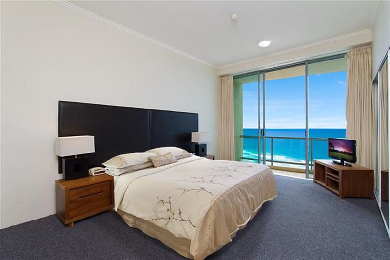 Photo - 2504/3400 Gold Coast Highway, Surfers Paradise QLD 4217 - Image 5