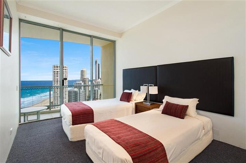 Photo - 2504/3400 Gold Coast Highway, Surfers Paradise QLD 4217 - Image 7