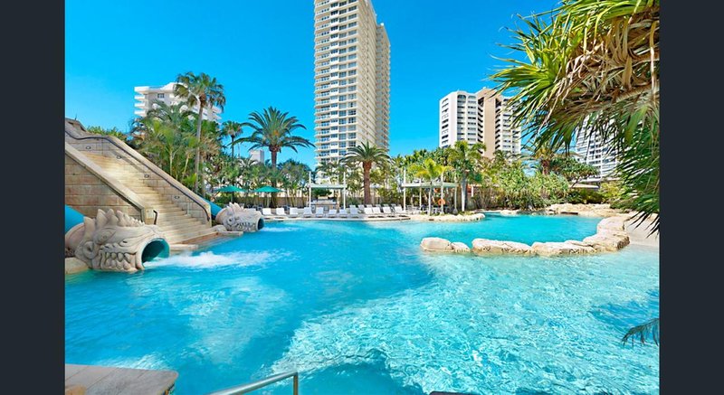 Photo - 2504/3400 Gold Coast Highway, Surfers Paradise QLD 4217 - Image 9