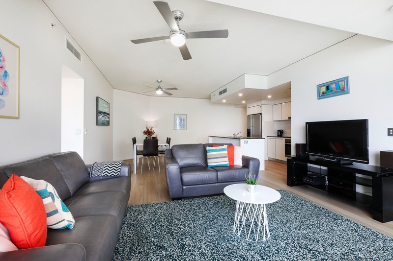 Photo - 2505/22 Surf Parade, Broadbeach QLD 4218 - Image 17