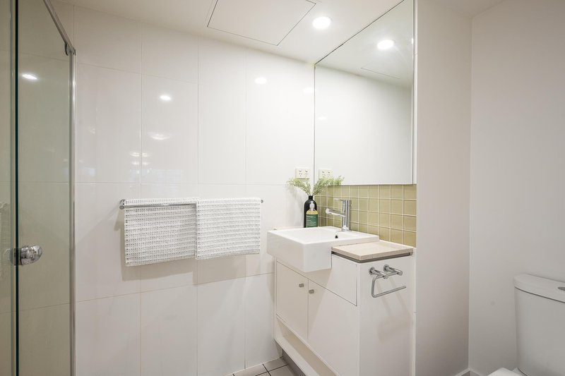 Photo - 2506/92 Quay Street, Brisbane City QLD 4000 - Image 12