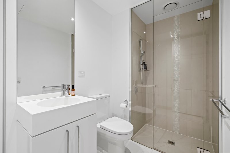 Photo - 2509/9 Power Street, Southbank VIC 3006 - Image 6