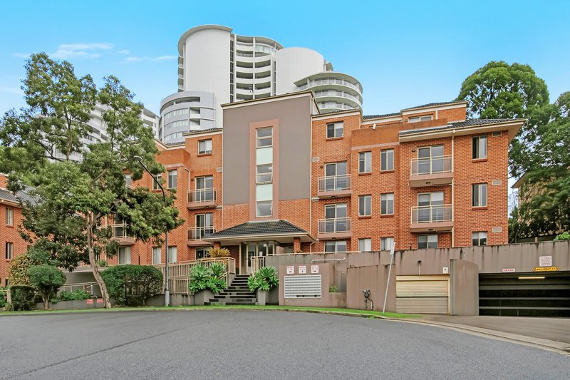 Photo - 25/1-11 Rosa Crescent, Castle Hill NSW 2154 - Image 1