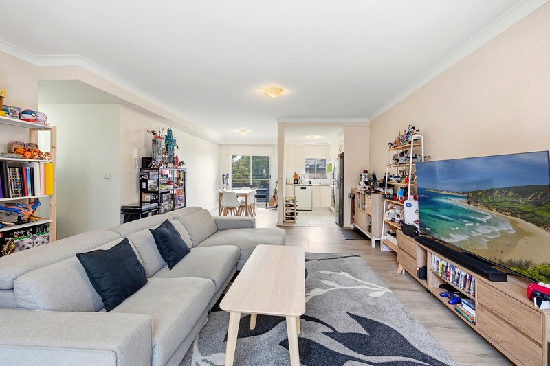 Photo - 25/1-11 Rosa Crescent, Castle Hill NSW 2154 - Image 3