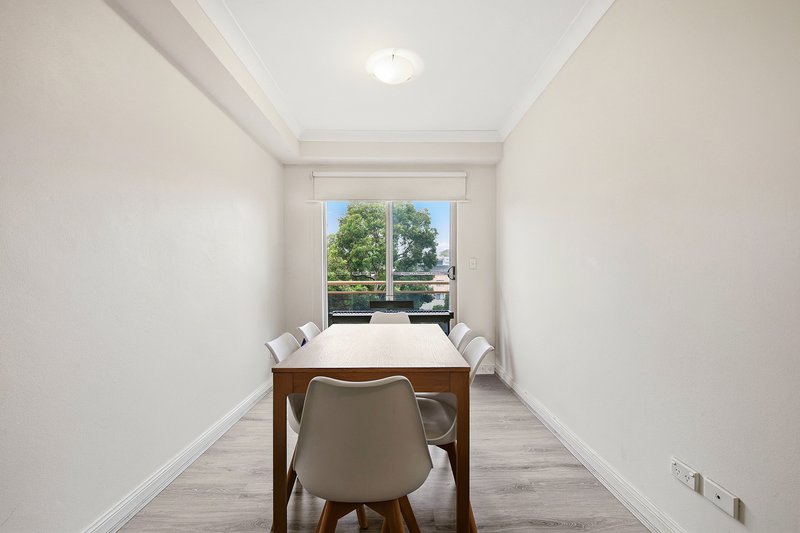 Photo - 25/1-11 Rosa Crescent, Castle Hill NSW 2154 - Image 4