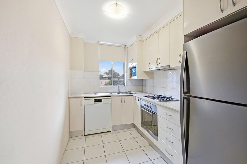 Photo - 25/1-11 Rosa Crescent, Castle Hill NSW 2154 - Image 5