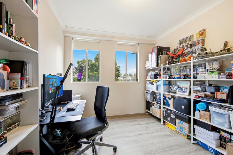 Photo - 25/1-11 Rosa Crescent, Castle Hill NSW 2154 - Image 6