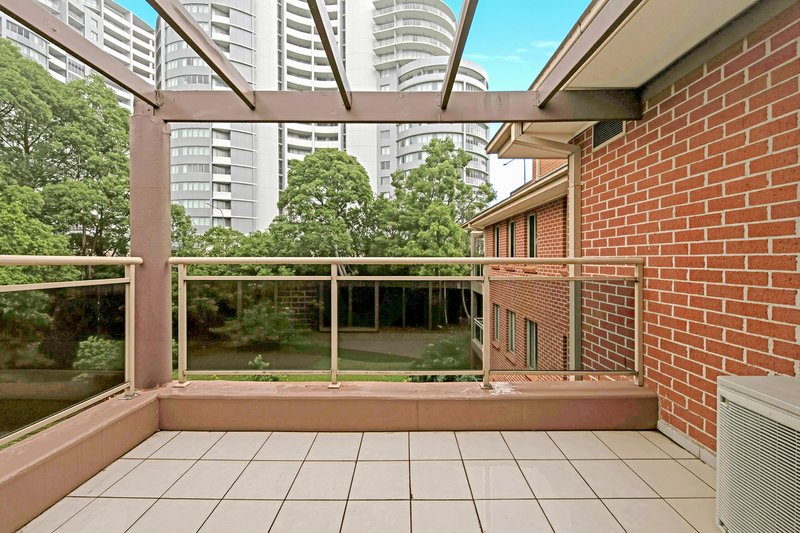 Photo - 25/1-11 Rosa Crescent, Castle Hill NSW 2154 - Image 8