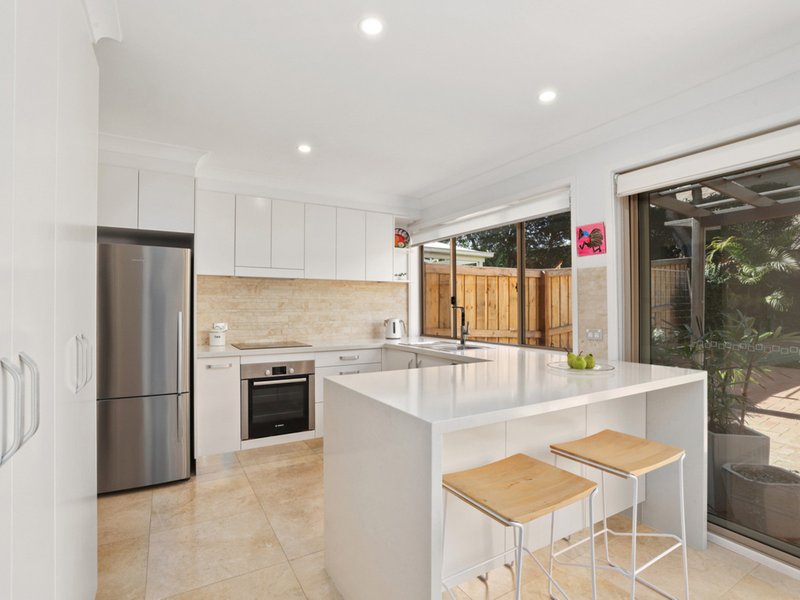 Photo - 2/51-53 Darley Street, Mona Vale NSW 2103 - Image 2