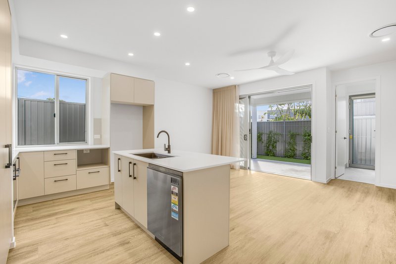 Photo - 2/51 Allambie Street, Maroochydore QLD 4558 - Image 3