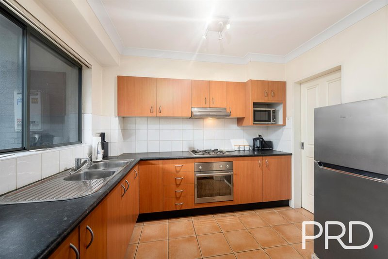 Photo - 2/51 Bathurst Street, Liverpool NSW 2170 - Image 4