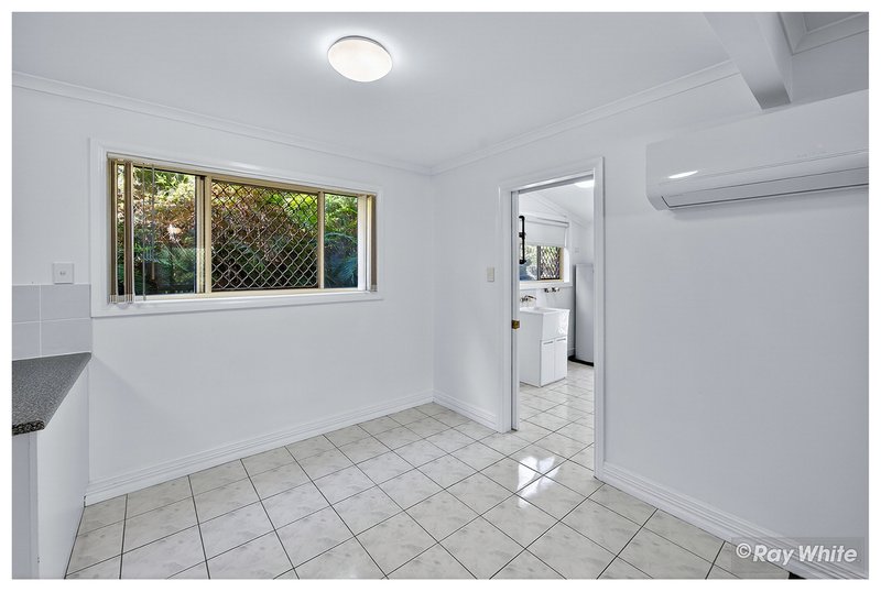 Photo - 2/51 Bishop Street, The Range QLD 4700 - Image 8