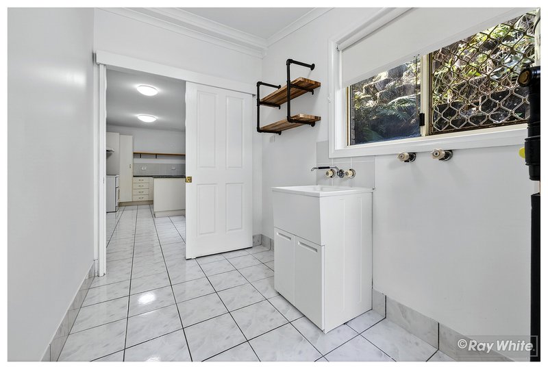 Photo - 2/51 Bishop Street, The Range QLD 4700 - Image 9