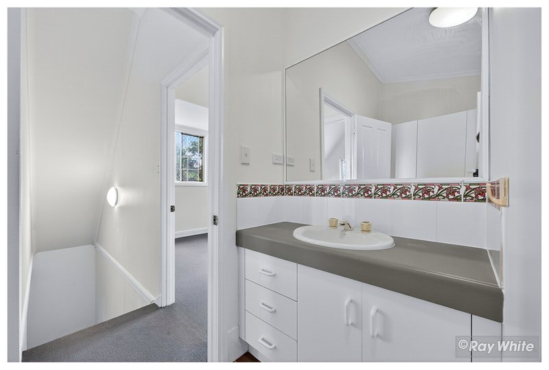 Photo - 2/51 Bishop Street, The Range QLD 4700 - Image 19