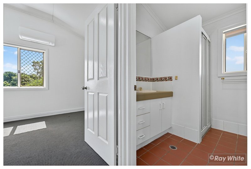 Photo - 2/51 Bishop Street, The Range QLD 4700 - Image 21