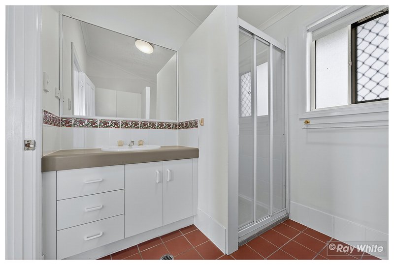 Photo - 2/51 Bishop Street, The Range QLD 4700 - Image 23
