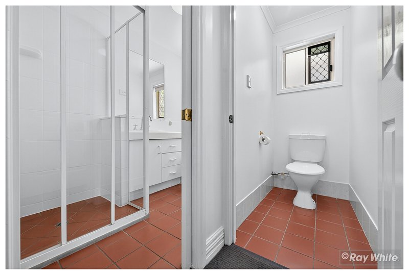 Photo - 2/51 Bishop Street, The Range QLD 4700 - Image 28