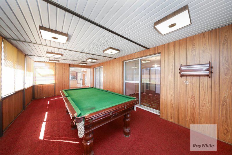 Photo - 251 Carrick Drive, Gladstone Park VIC 3043 - Image 10