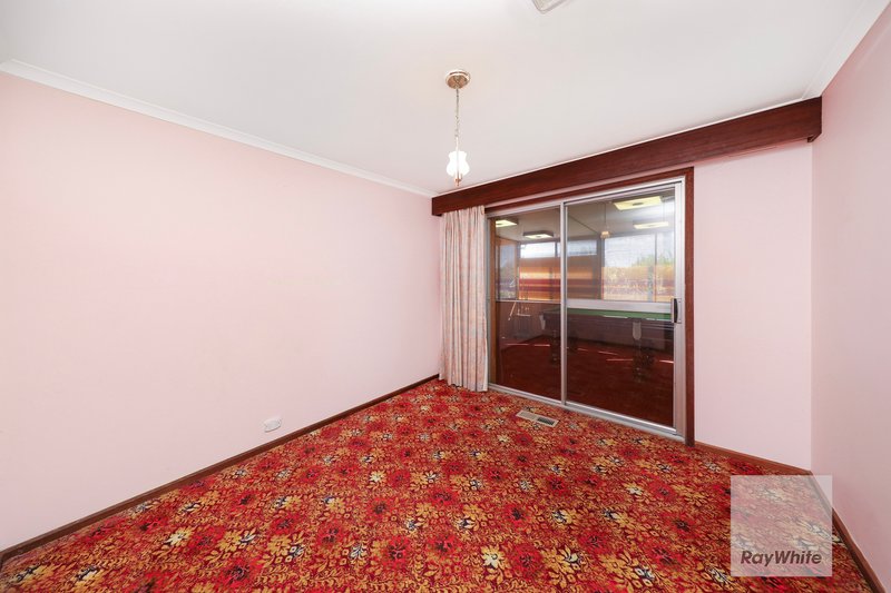 Photo - 251 Carrick Drive, Gladstone Park VIC 3043 - Image 14