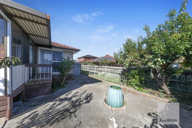 Photo - 251 Carrick Drive, Gladstone Park VIC 3043 - Image 18