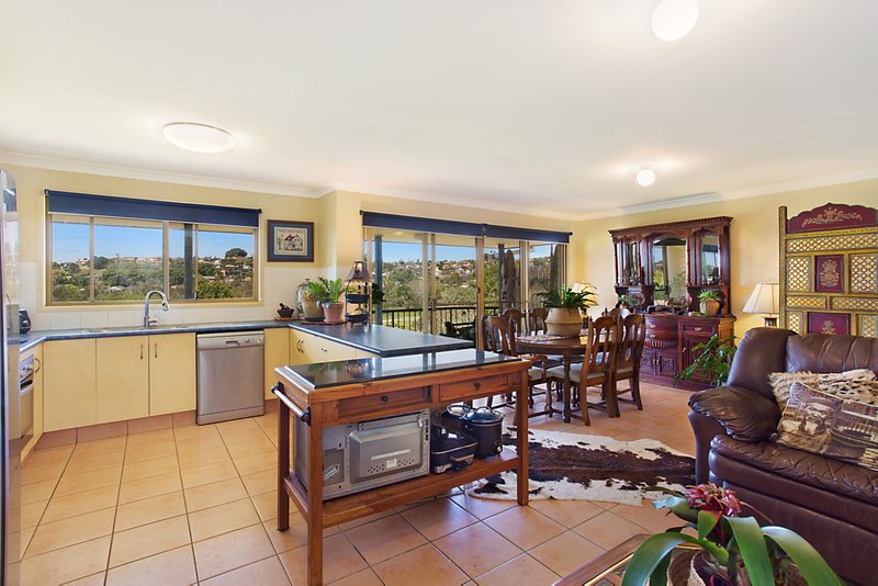 Photo - 251 Darlington Drive, Banora Point NSW 2486 - Image 2