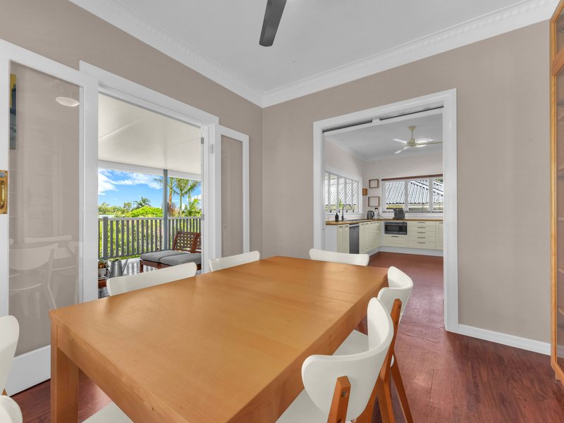 Photo - 251 Edinburgh Castle Road, Wavell Heights QLD 4012 - Image 9