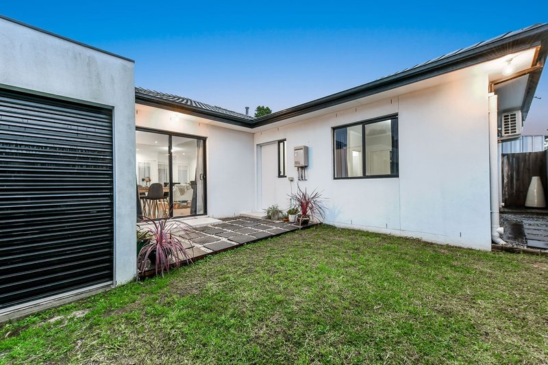 Photo - 2/51 Ellt Crescent, Noble Park VIC 3174 - Image 15