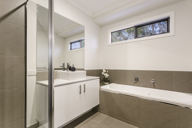 Photo - 2/51 Macrina Street, Oakleigh East VIC 3166 - Image 7