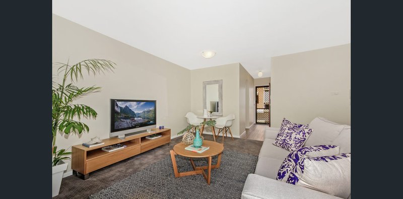 Photo - 2/51 Rialto Street, Coorparoo QLD 4151 - Image 5