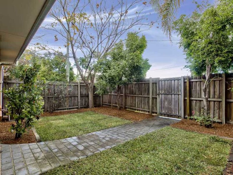 Photo - 2/51 School Road, Stafford QLD 4053 - Image 9