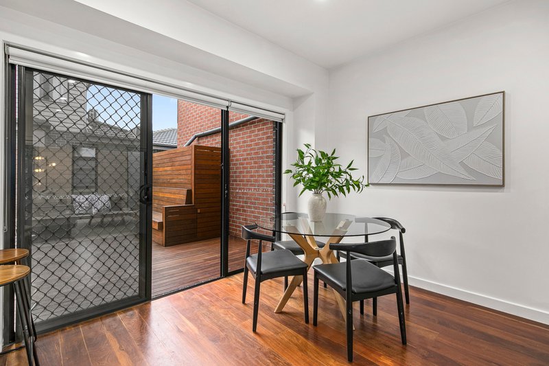 Photo - 2/51 Stenhouse Avenue, Brooklyn VIC 3012 - Image 6