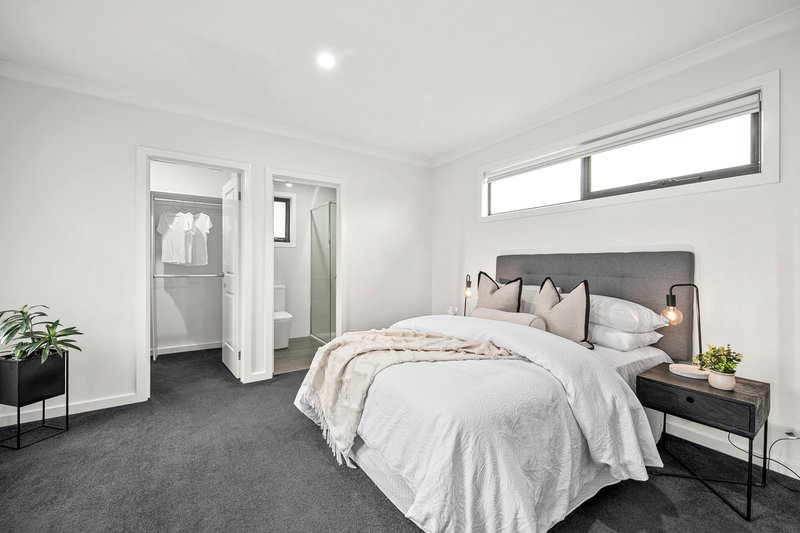 Photo - 2/51 Stenhouse Avenue, Brooklyn VIC 3012 - Image 13