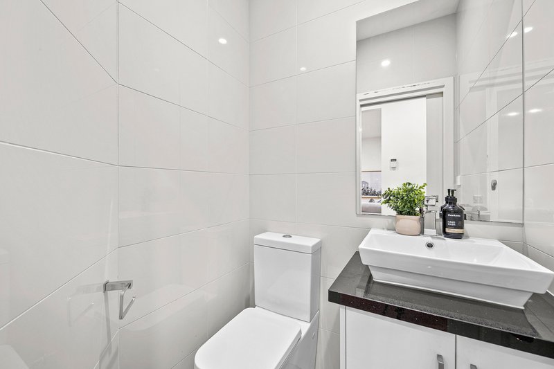 Photo - 2/51 Stenhouse Avenue, Brooklyn VIC 3012 - Image 15