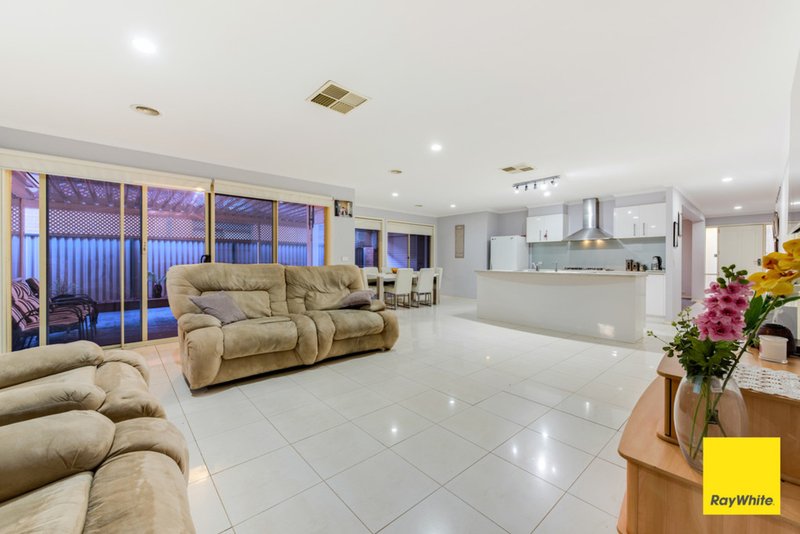 Photo - 251 Thames Boulevard, Tarneit VIC 3029 - Image 10