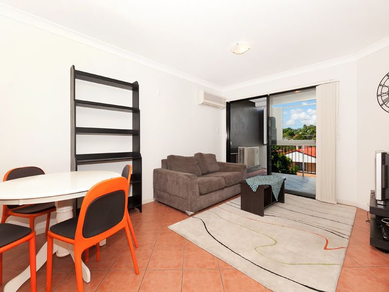 Photo - 25/106 Linton Street, Kangaroo Point QLD 4169 - Image 2