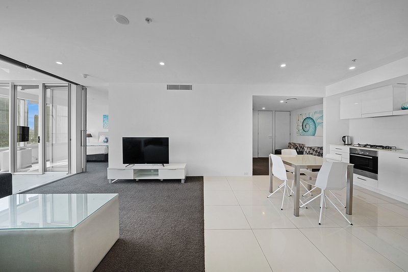 Photo - 2510/9 Hamilton Avenue, Surfers Paradise QLD 4217 - Image 9